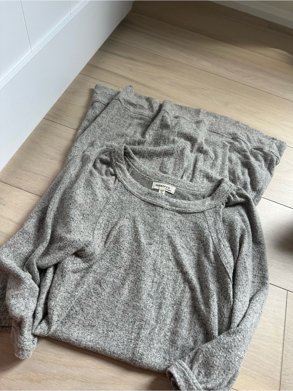 Monteau Heather Gray Crewneck Sweater
